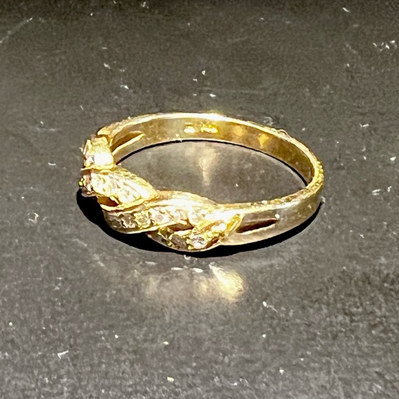14K Diamonds Elegant Gold Braided Ring size 6.5-7 - Picture 4 of 10